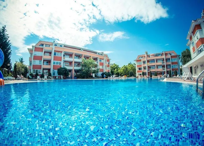 In Sunny Apartment *